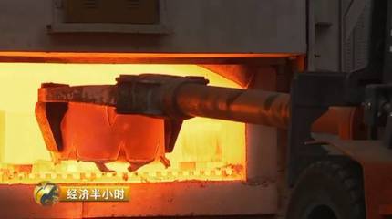 從講臺到國之重器 一位化學(xué)教師的萬噸液壓機(jī)報國路